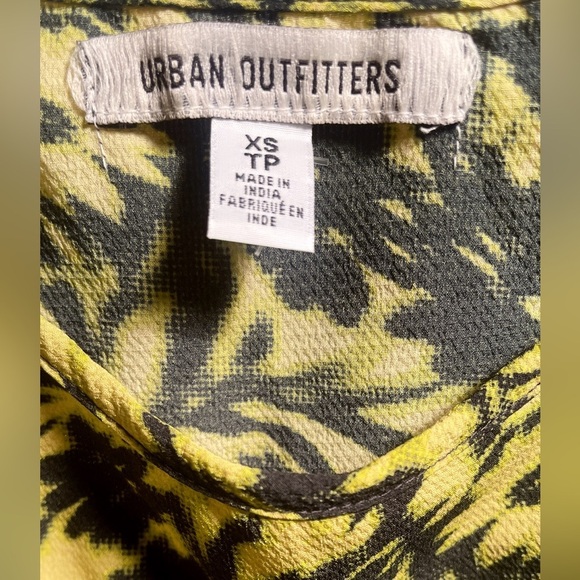 Urban Outfitters UO Camille Floral Print Sleeveless Tank Mini Dress Size XS - Picture 4 of 5